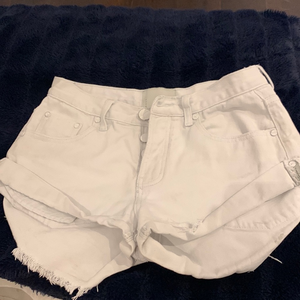 One teaspoon white shorts (perfect condition)(fit true to size)